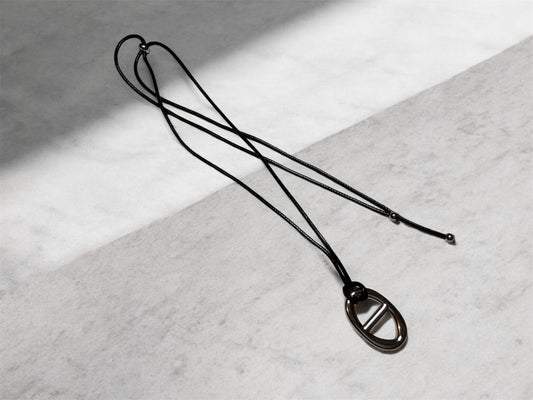 Chic long necklace
